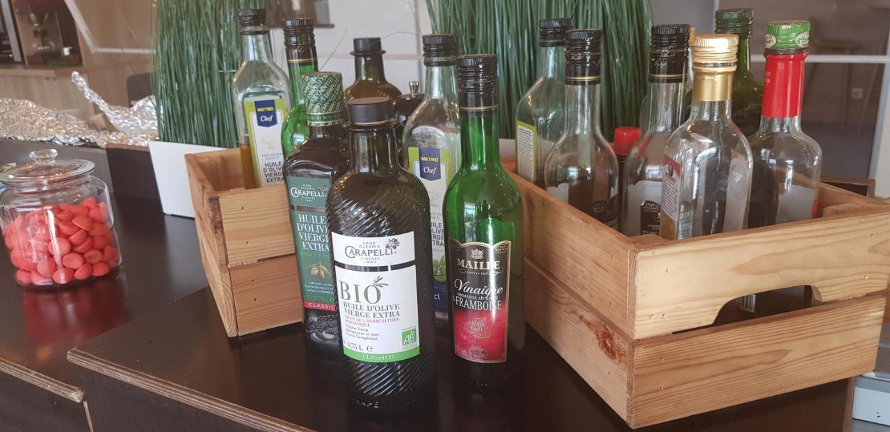 The Originals City Hotel Marseille Aeroport Βιτρόλ Εξωτερικό φωτογραφία