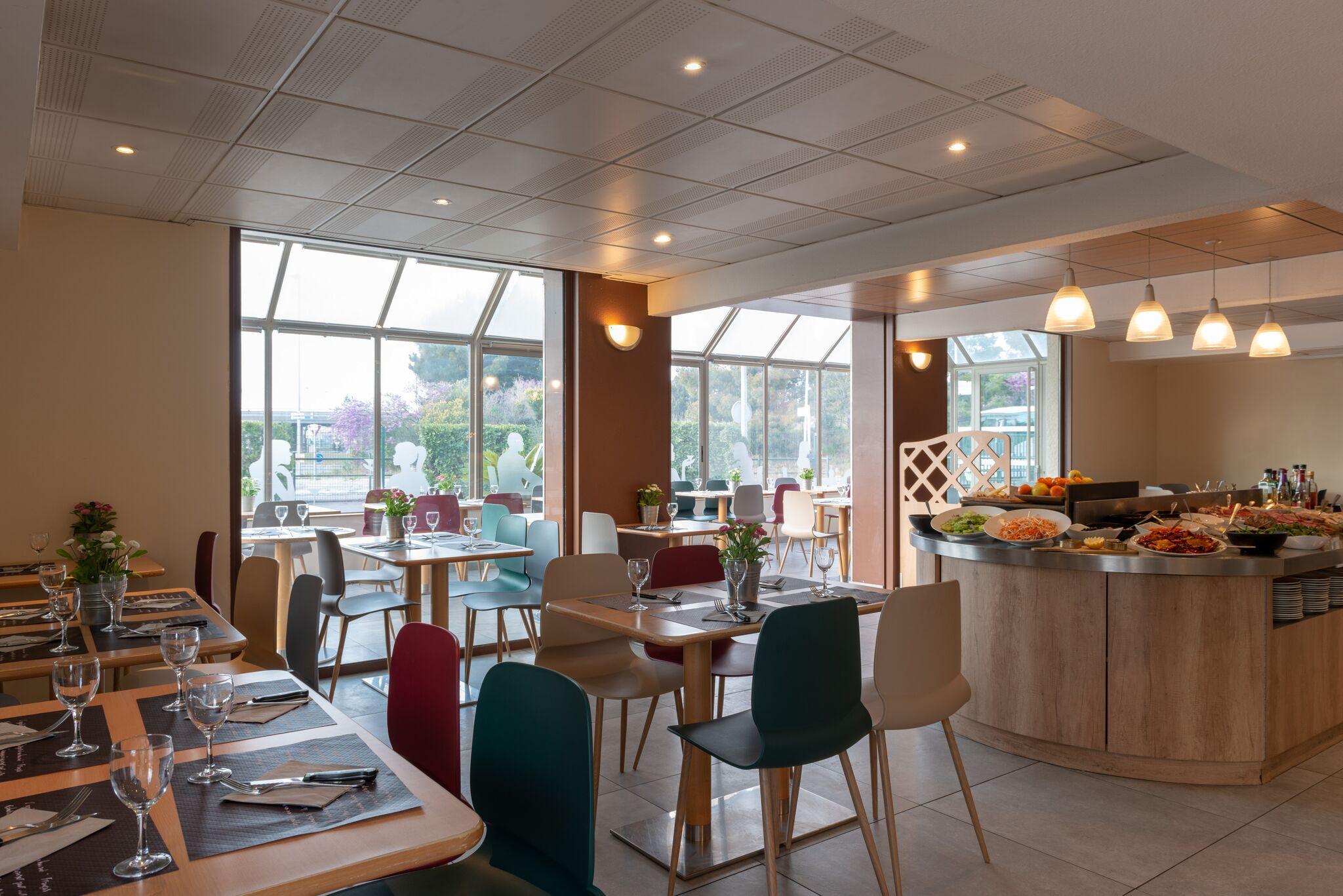 The Originals City Hotel Marseille Aeroport Βιτρόλ Εξωτερικό φωτογραφία