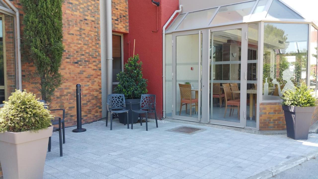 The Originals City Hotel Marseille Aeroport Βιτρόλ Εξωτερικό φωτογραφία